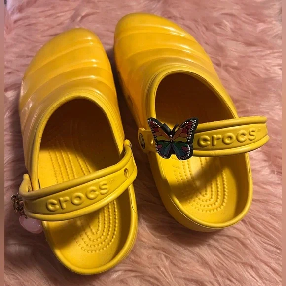 CROCS 🌞 - Picture 2 of 3